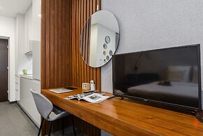 Lumina comfortable apartment in Warshaw