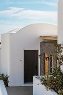 NĒRO Light-Filled Suites