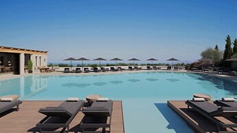 NĒRO Light-Filled Suites