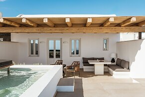 NĒRO Light-Filled Suites