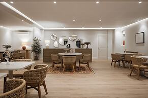 NĒRO Light-Filled Suites