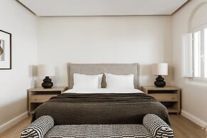 NĒRO Light-Filled Suites