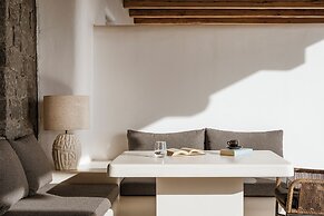NĒRO Light-Filled Suites