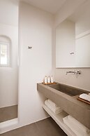 NĒRO Light-Filled Suites