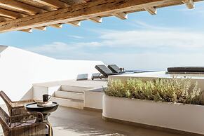 NĒRO Light-Filled Suites