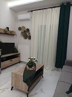 Atelier Deluxe Apt Must