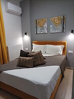 Atelier Deluxe Apt Must