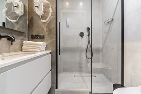 Lumina cozy stylish apartment