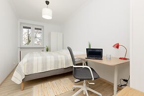 Modern Two-bedroom Warsaw by Renters