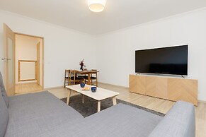 Modern Two-bedroom Warsaw by Renters
