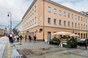 Modern Two-bedroom Warsaw by Renters