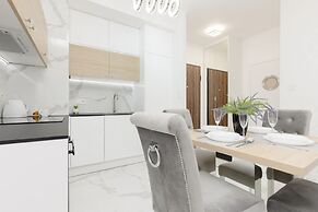 Wilanów Balcony & Parking by Renters