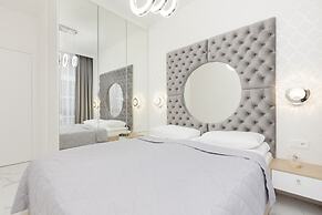 Wilanów Balcony & Parking by Renters