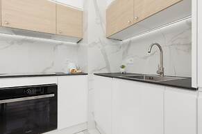 Wilanów Balcony & Parking by Renters