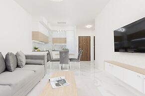 Wilanów Balcony & Parking by Renters