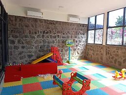 Basalt Paradise Resort And Spa