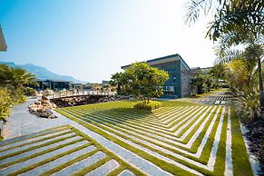 Basalt Paradise Resort And Spa