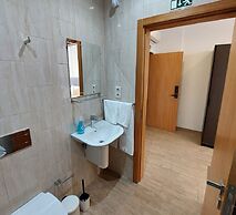New Life - AVENIDA ALIADOS SUITE-1F