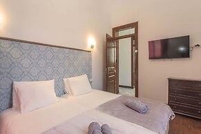 Happy Holiday Sintra