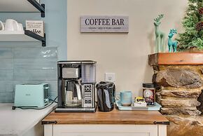 Arrowhead Lake Access: Cabin w/ Resort Amenities