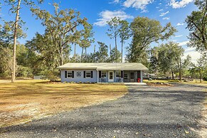 Pet-friendly Florida Escape w/ Patio & Fire Pit!