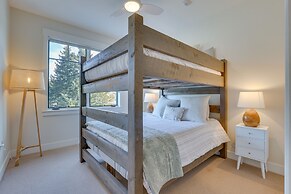 Winter Park Condo w/ Balcony ~ 4 Mi to Slopes