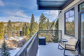 Winter Park Condo w/ Balcony ~ 4 Mi to Slopes