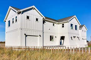 Scenic Bandon Vacation Rental w/ Beach Access!