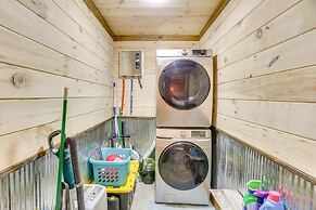 Peaceful Hiker's Hideaway w/ Deck on 1 Acre!