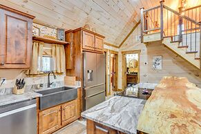 Peaceful Hiker's Hideaway w/ Deck on 1 Acre!