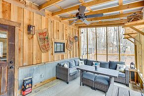 Peaceful Hiker's Hideaway w/ Deck on 1 Acre!