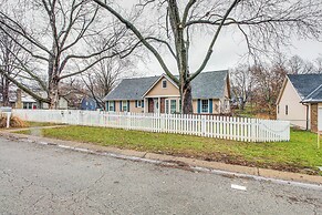 Shawnee Vacation Rental ~ 11 Mi to Kansas City!