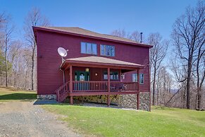 Secluded Adirondack Cabin ~ 5 Mi to Sacandaga Lake
