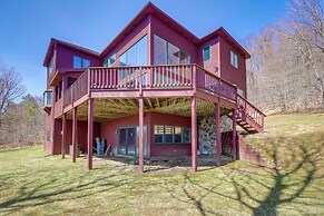 Secluded Adirondack Cabin ~ 5 Mi to Sacandaga Lake