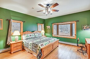 Secluded Adirondack Cabin ~ 5 Mi to Sacandaga Lake