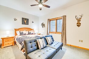 Secluded Adirondack Cabin ~ 5 Mi to Sacandaga Lake