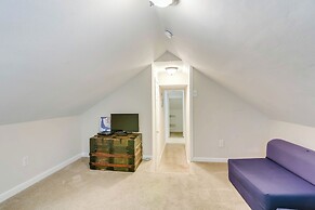 Galveston Vacation Rental: 2 Mi to Pleasure Pier!