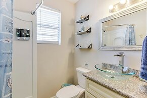 Galveston Vacation Rental: 2 Mi to Pleasure Pier!