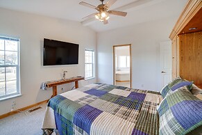 North Lakeport Home on Clear Lake: Boat + Unwind!
