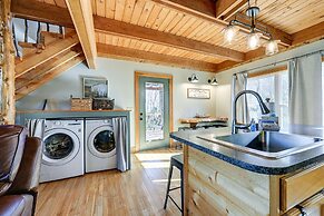 Bryson City Cabin: Deck & Mountain-view Hot Tub