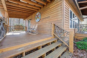 Bryson City Cabin: Deck & Mountain-view Hot Tub