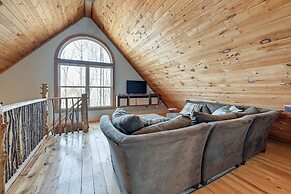 Bryson City Cabin: Deck & Mountain-view Hot Tub