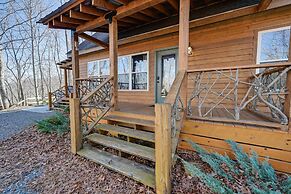 Bryson City Cabin: Deck & Mountain-view Hot Tub