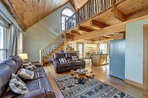 Bryson City Cabin: Deck & Mountain-view Hot Tub