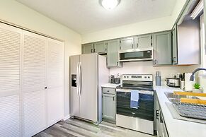 Bowling Green Townhome: 4 Mi to Lost River Cave!