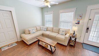 Miramar Palms #5 3 Bedroom Condo by RedAwning