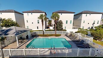 Miramar Palms #5 3 Bedroom Condo by RedAwning