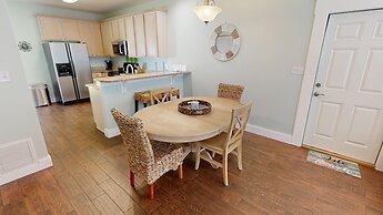 Miramar Palms #5 3 Bedroom Condo by RedAwning