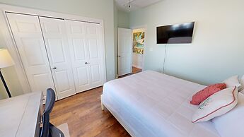 Miramar Palms #5 3 Bedroom Condo by RedAwning