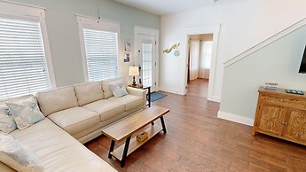 Miramar Palms #5 3 Bedroom Condo by RedAwning